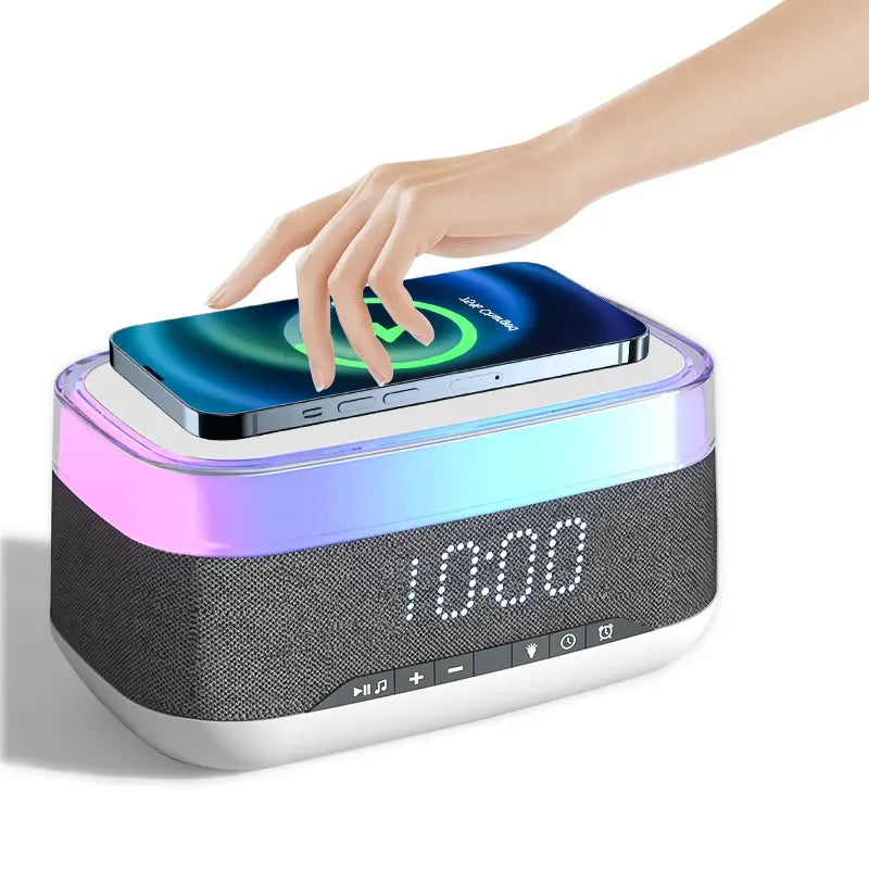 Enceinte Bluetooth avec Réveil LED et Chargeur Sans Fil – Design Élégant et Multicolore