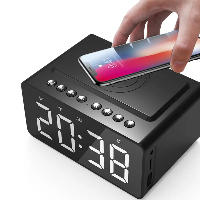Radio Réveil Design LED avec Chargeur Sans Fil et Haut-Parleur Bluetooth