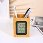 Réveil Digital en Bois avec Pot à Stylos Intégré – Organiseur de Bureau Élégant