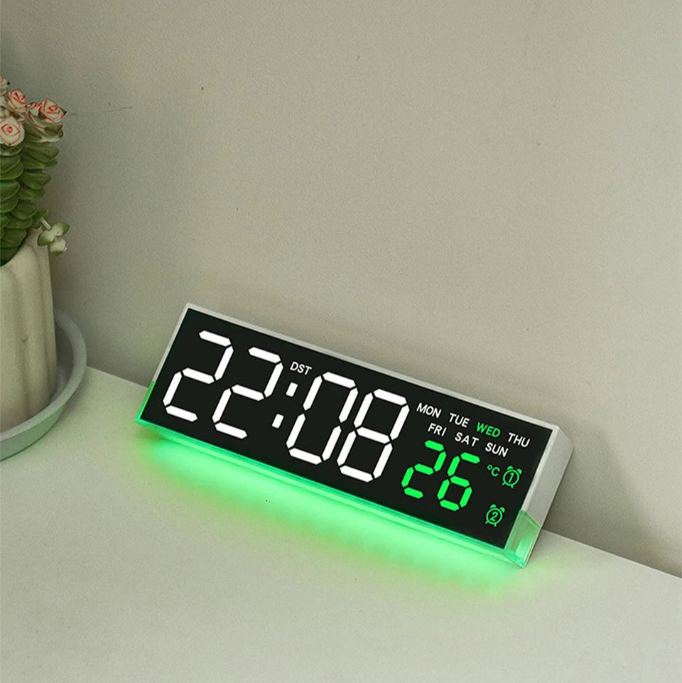 Réveil Digital LED avec Éclairage Ambiant Vert – Design Moderne et Multifonction