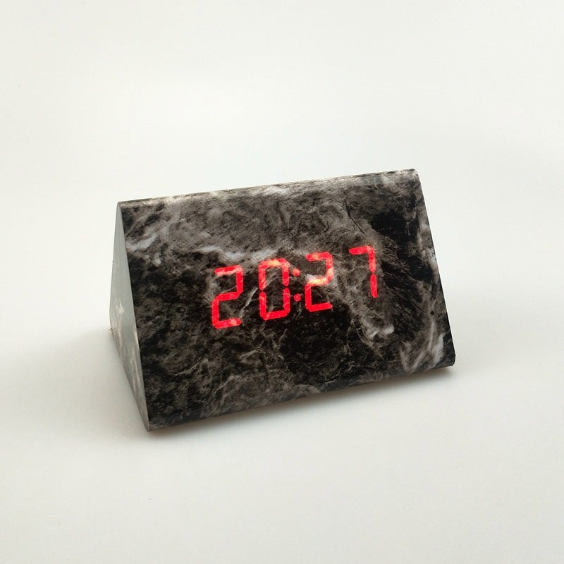 Réveil Enfant 5 ans – Réveil LED Triangle Effet Marbre avec Thermomètre