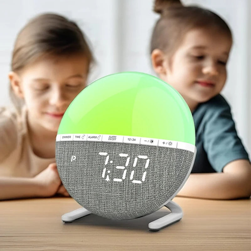 Réveil Simulateur d’Aube Design Tissu Gris lumineux, parfait pour enfants et réveils en douceur.