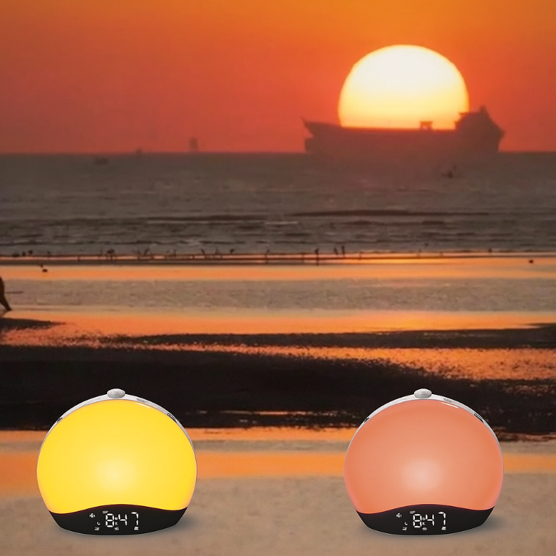 Réveil Simulateur d’Aube – Lever et Coucher de Soleil reproduisant un coucher de soleil orange sur fond marin.