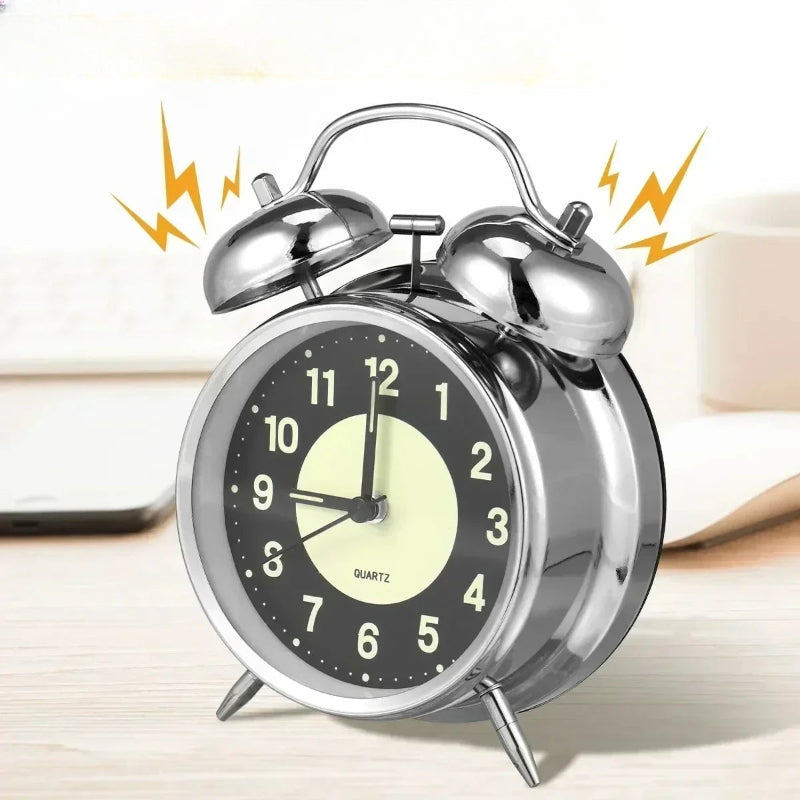 Réveil Vintage Double Cloche 3 Pouces argenté – vue latérale avec sonnerie puissante illustrée.